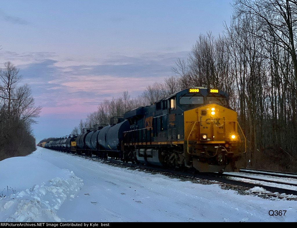 CSX 3096 on Q367